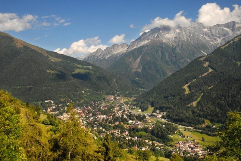 Bucaneve Ponte Di Legno Kültér fotó
